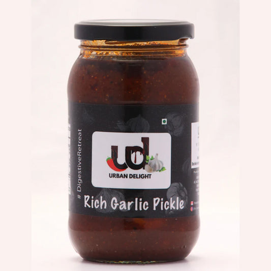 Rich Garlic Pickle